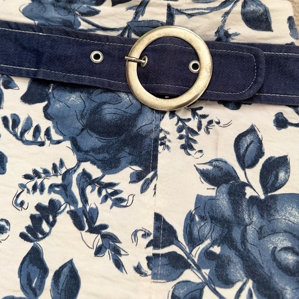 Vintage Y2K Mini Skirt Floral Belted Mini Skirt Navy Belt Silver Accent Slit - Picture 9 of 11